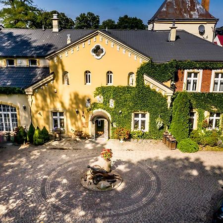 Dwor Boratyn Bed & Breakfast Екстериор снимка