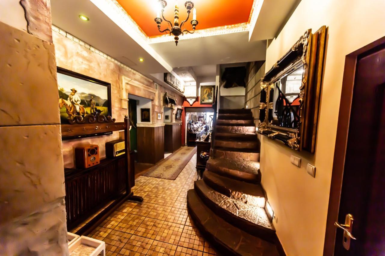 Dwor Boratyn Bed & Breakfast Екстериор снимка