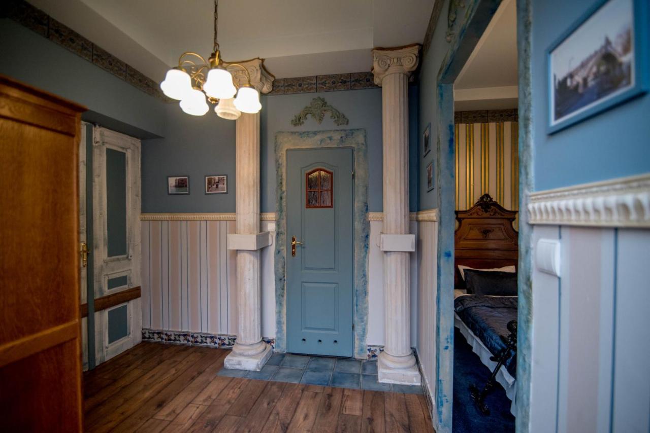 Dwor Boratyn Bed & Breakfast Екстериор снимка