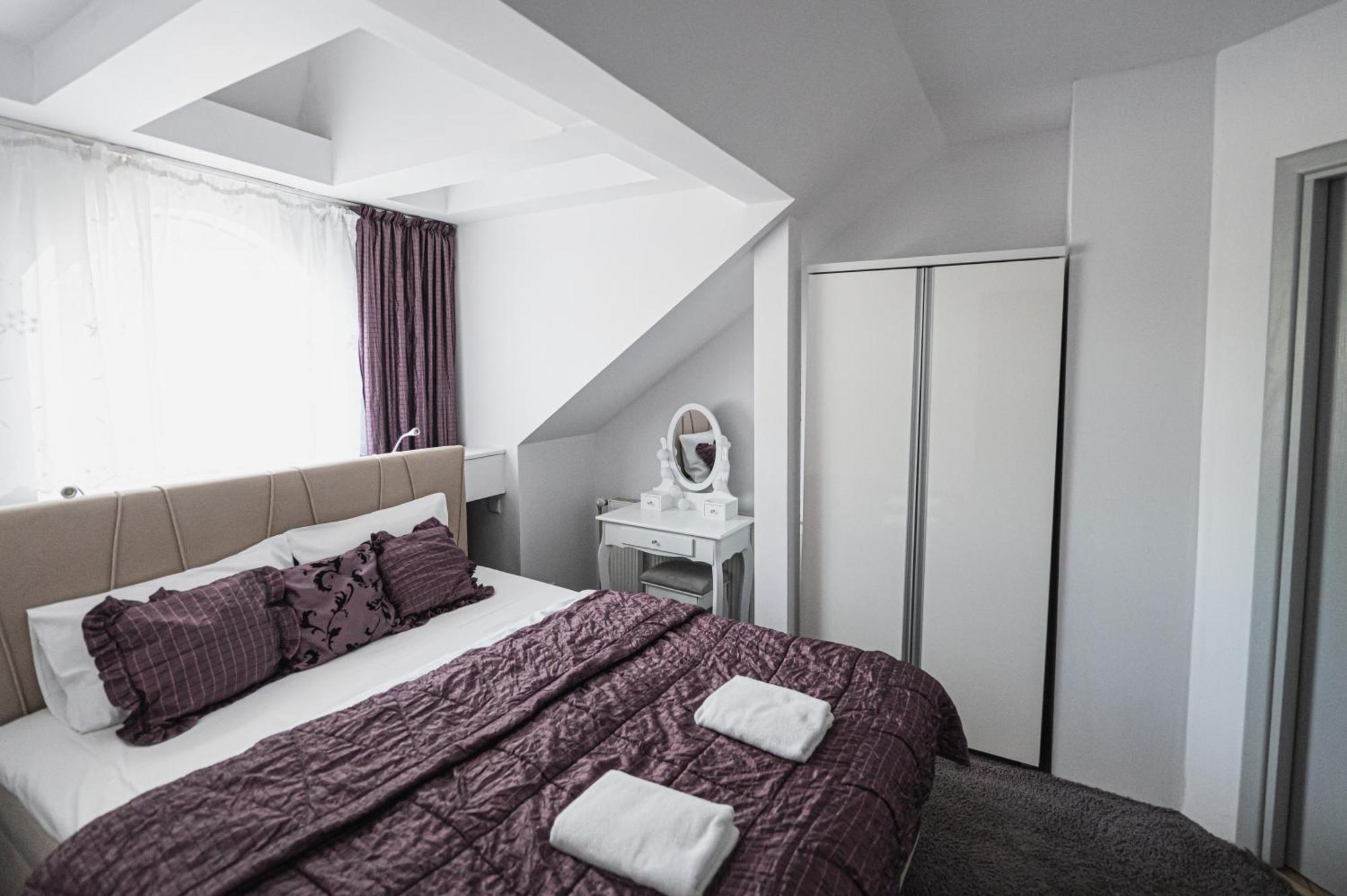 Dwor Boratyn Bed & Breakfast Екстериор снимка