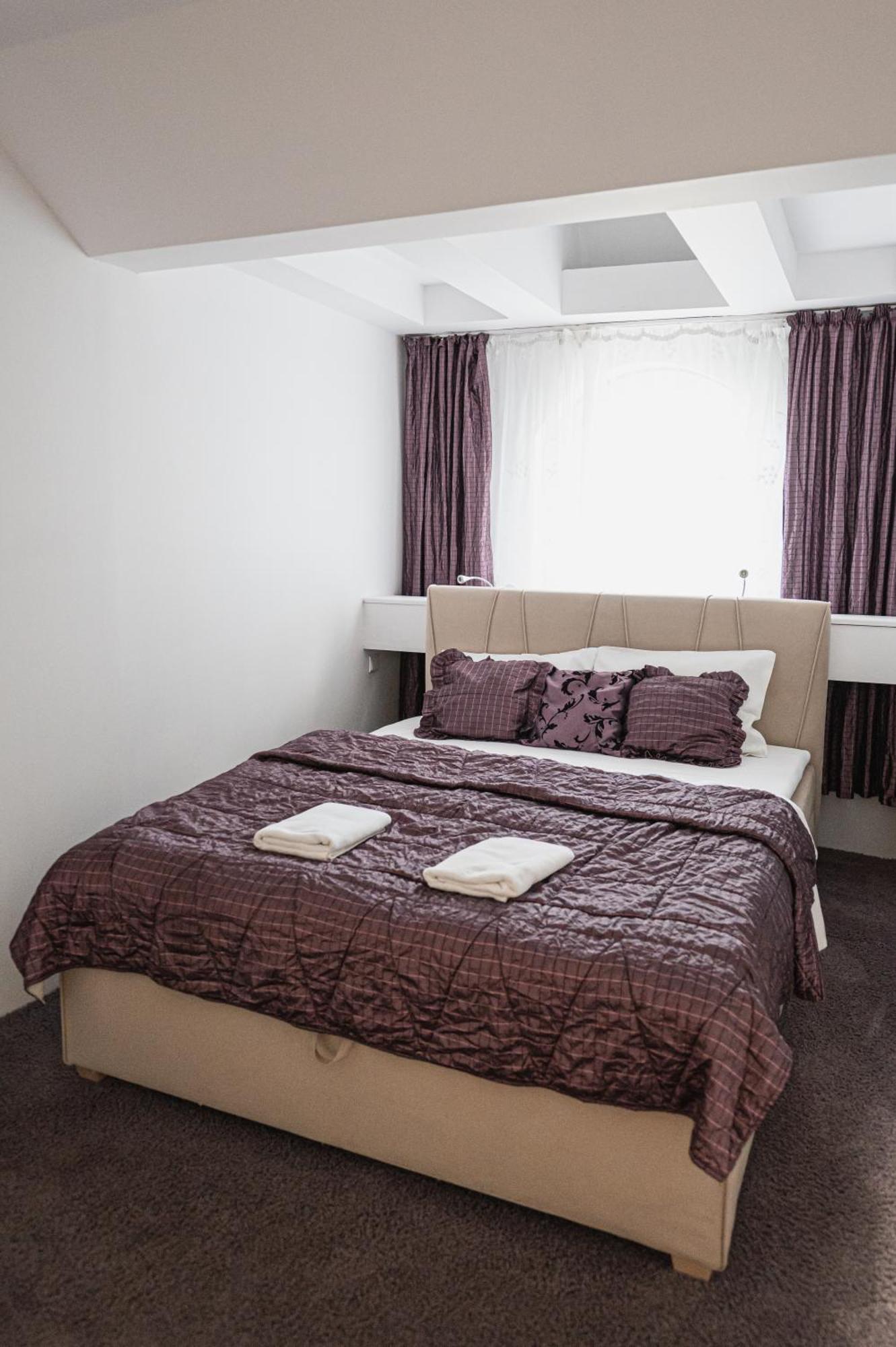 Dwor Boratyn Bed & Breakfast Екстериор снимка