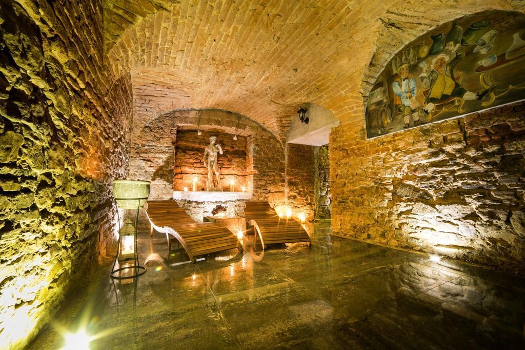 Dwor Boratyn Bed & Breakfast Екстериор снимка