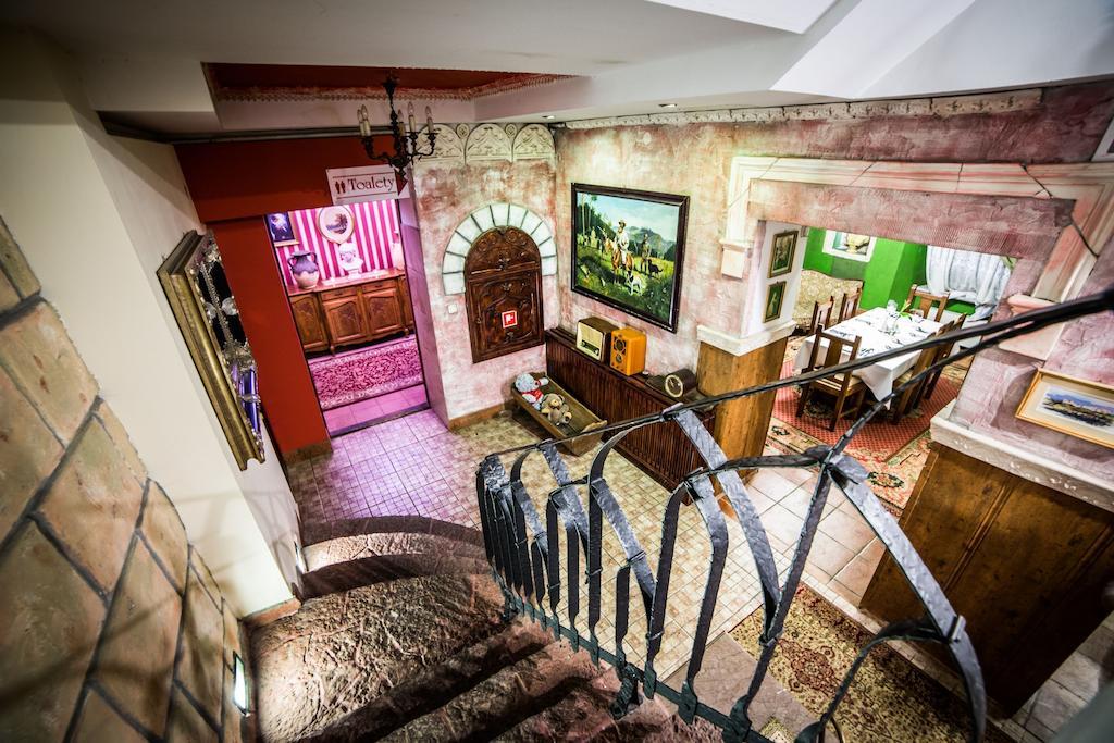 Dwor Boratyn Bed & Breakfast Екстериор снимка