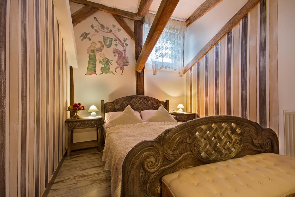 Dwor Boratyn Bed & Breakfast Екстериор снимка