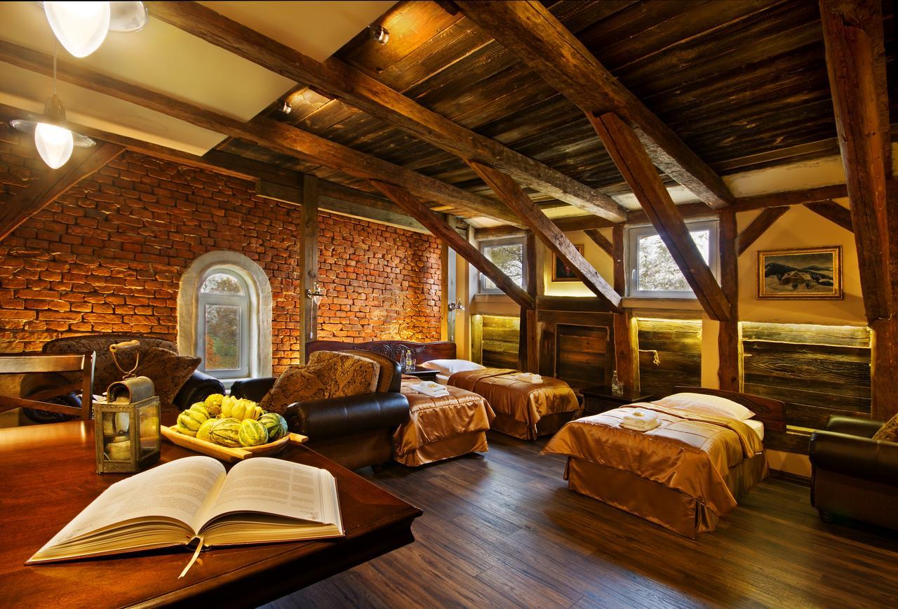 Dwor Boratyn Bed & Breakfast Екстериор снимка